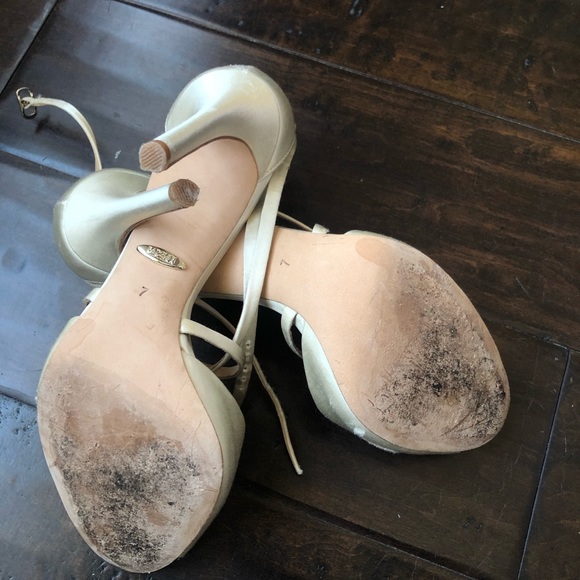 Badgley Mischka Heels - Picture 6 of 7